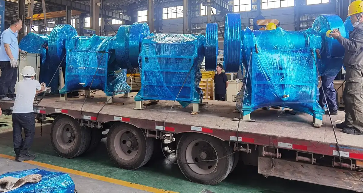 颚式破碎机圆满装车发货